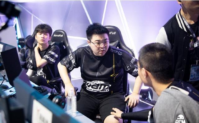 体育德甲：巴塞罗那4比0大胜格拉纳达