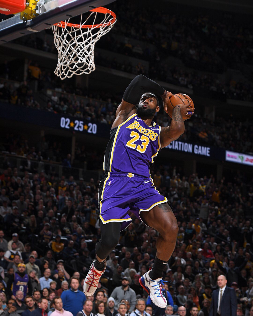 其全球业务 其全球业务